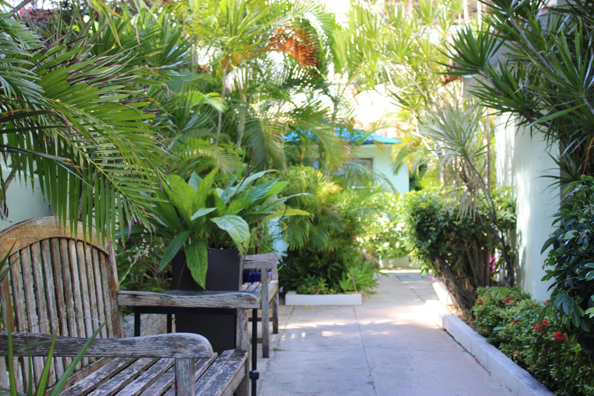 Numero Uno Beach Apartments San Juan Ngoại thất bức ảnh
