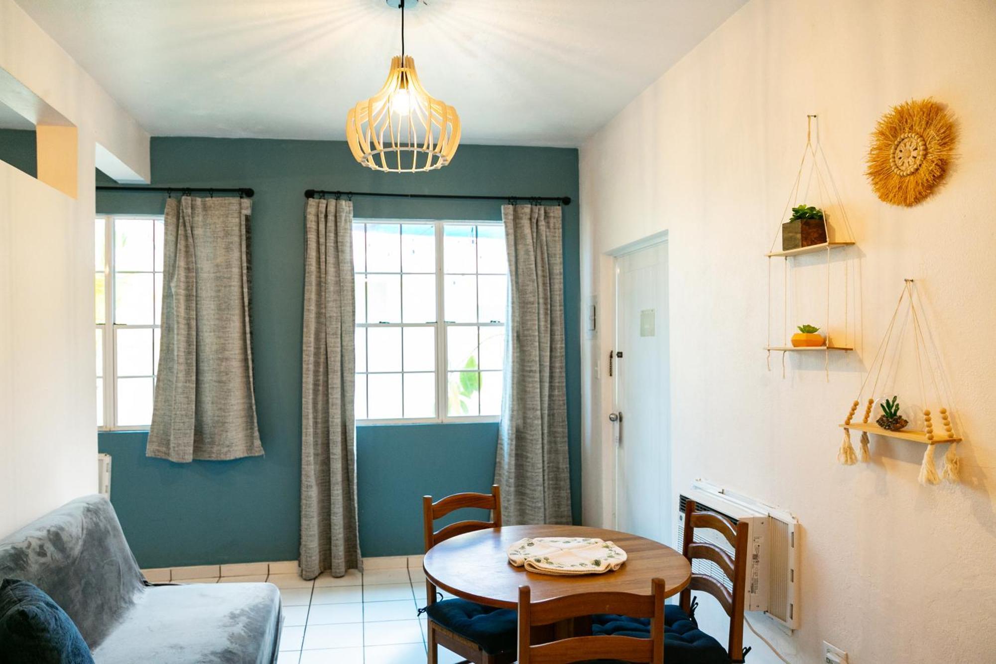 Numero Uno Beach Apartments San Juan Ngoại thất bức ảnh
