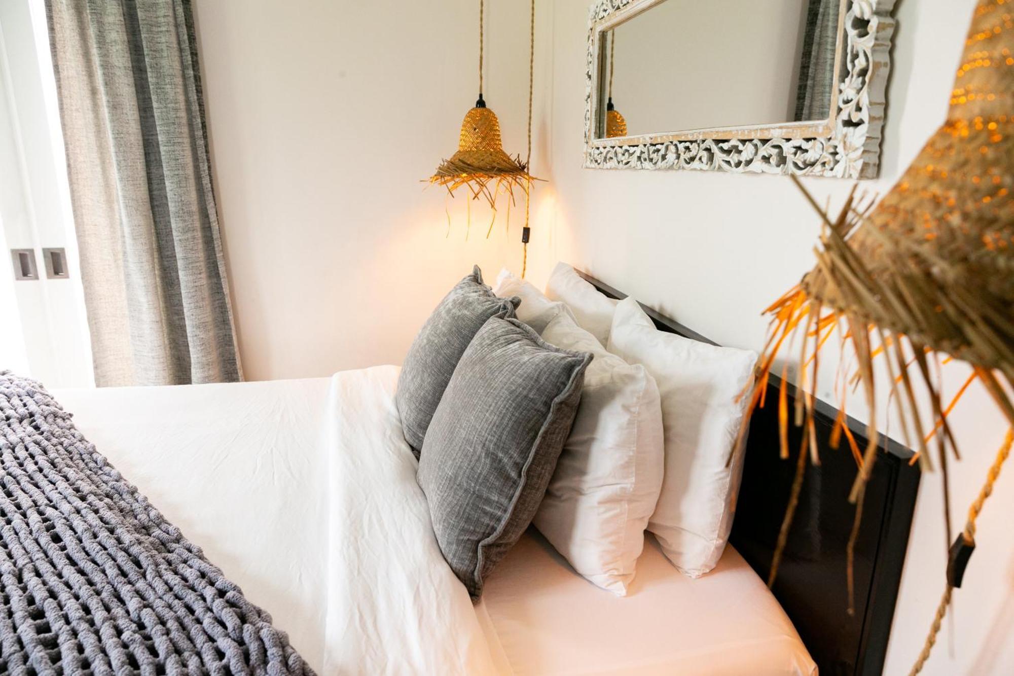 Numero Uno Beach Apartments San Juan Ngoại thất bức ảnh