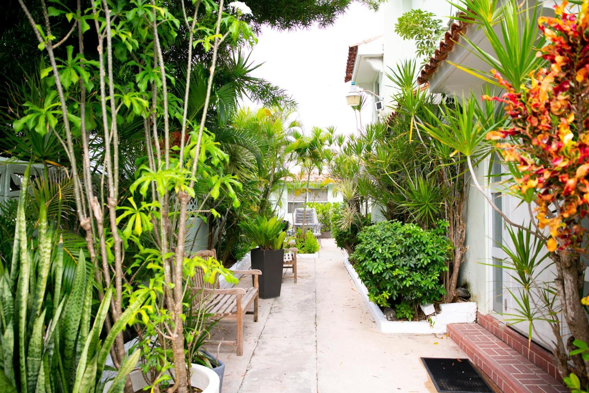 Numero Uno Beach Apartments San Juan Ngoại thất bức ảnh
