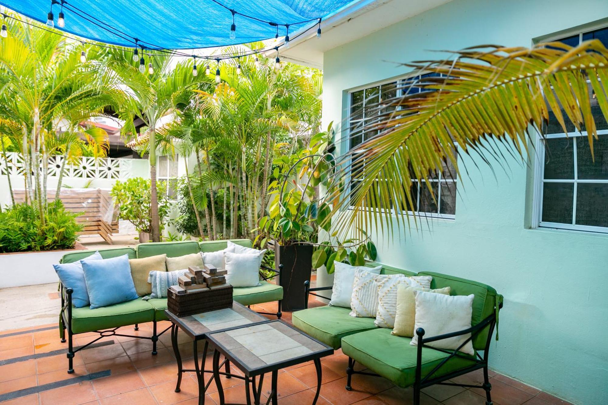 Numero Uno Beach Apartments San Juan Ngoại thất bức ảnh