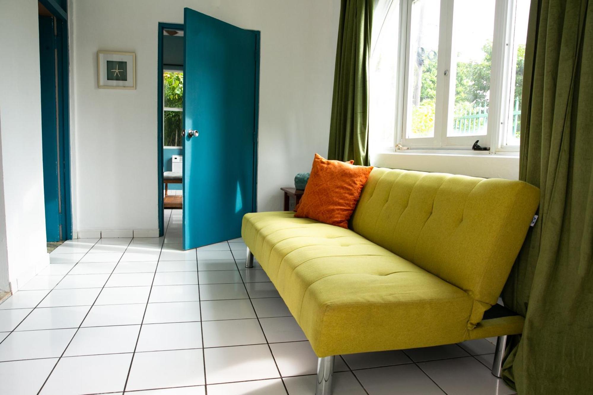 Numero Uno Beach Apartments San Juan Ngoại thất bức ảnh